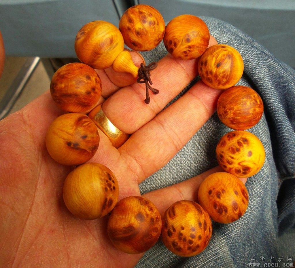 星空·综合体育-《亚人酱有话要说》动画第3话先行图 魅魔老师