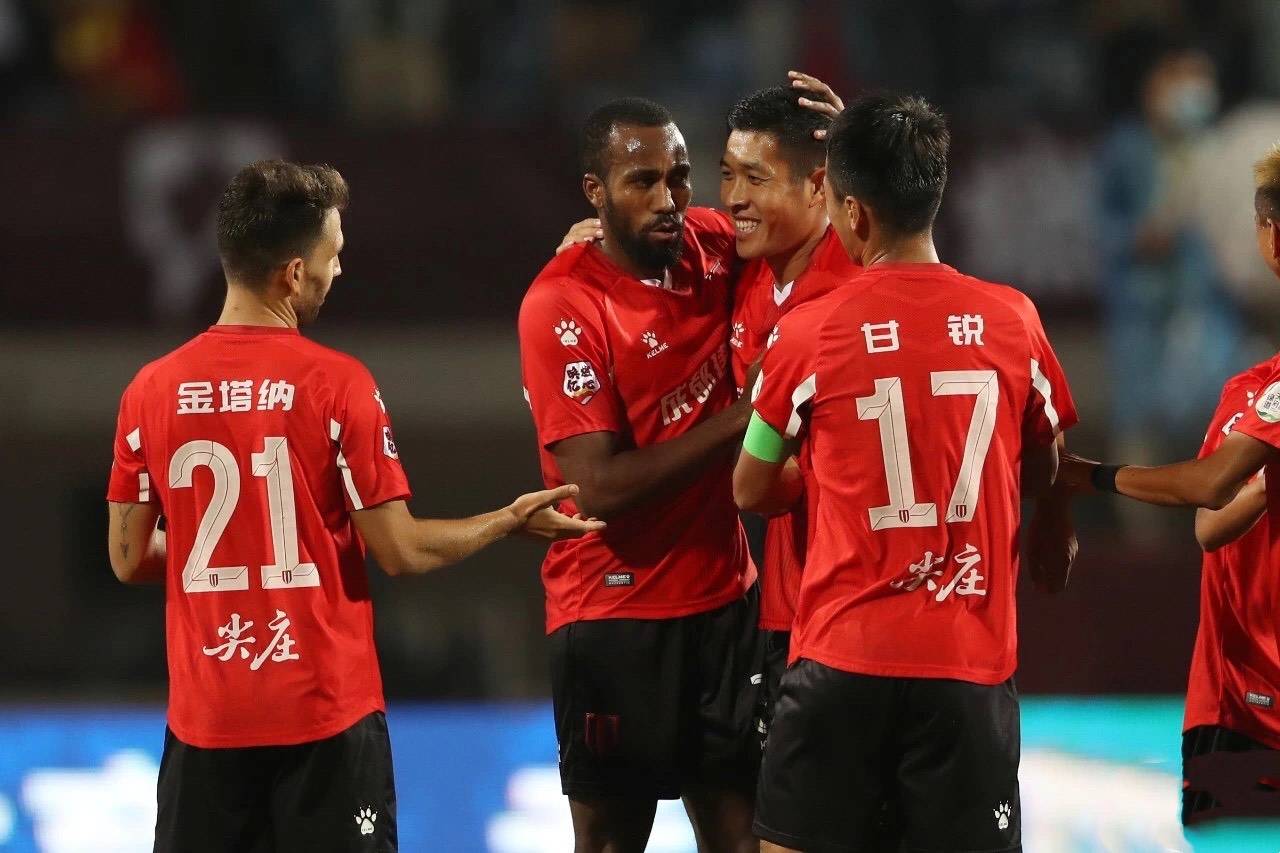 豪取三连胜!本赛季中甲最大黑马出炉 最强升班马搅局冲超局势‘星空综合’(图2)
豪取三连胜!本赛季中甲最大黑马出炉 最强升班马搅局冲超局势‘星空综合’(图2)