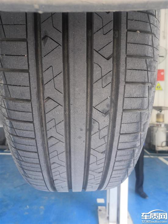 沧滩社区:为保洁员送清凉“星空·综合体育”(图3) 星空·综合体育