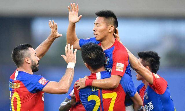 星空·综合体育_
中超3场：鲁能被打成筛子 申花带球入场 黄海不体贴胜负(图3)