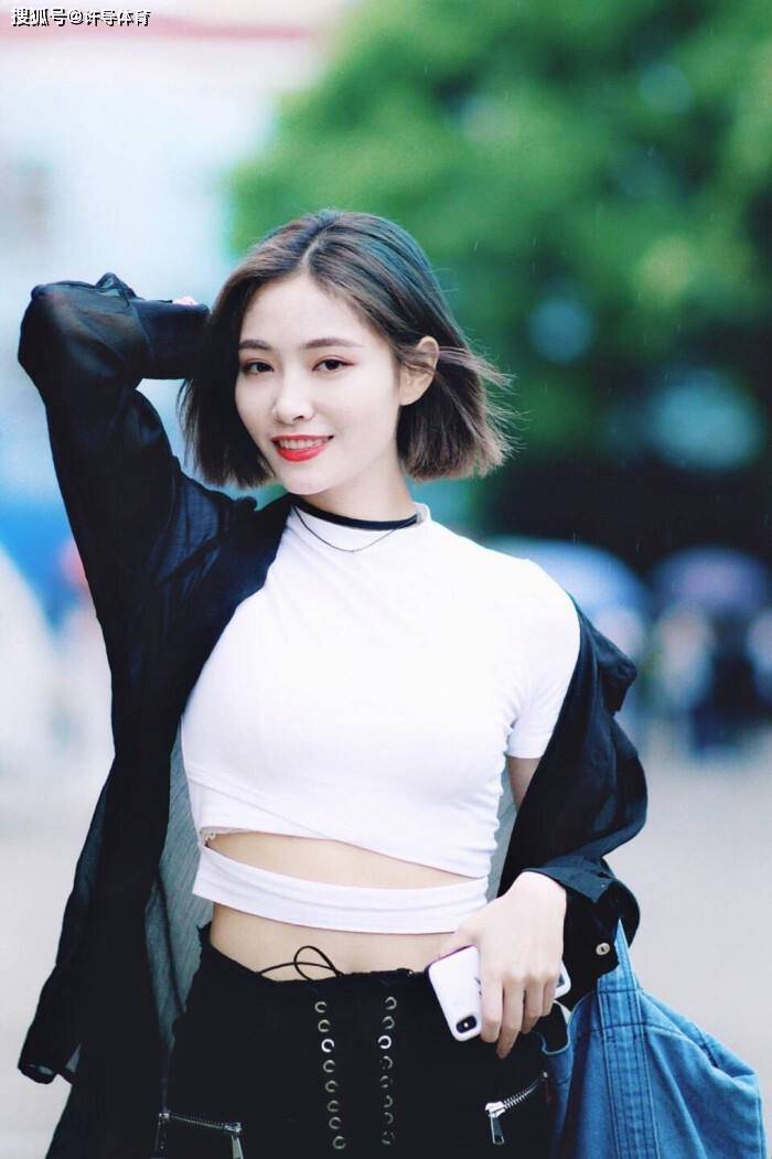 
娱乐圈来自1995年的女星 她们个个都是尤物胚子 谁是你的菜|星空·综合体育(图3)